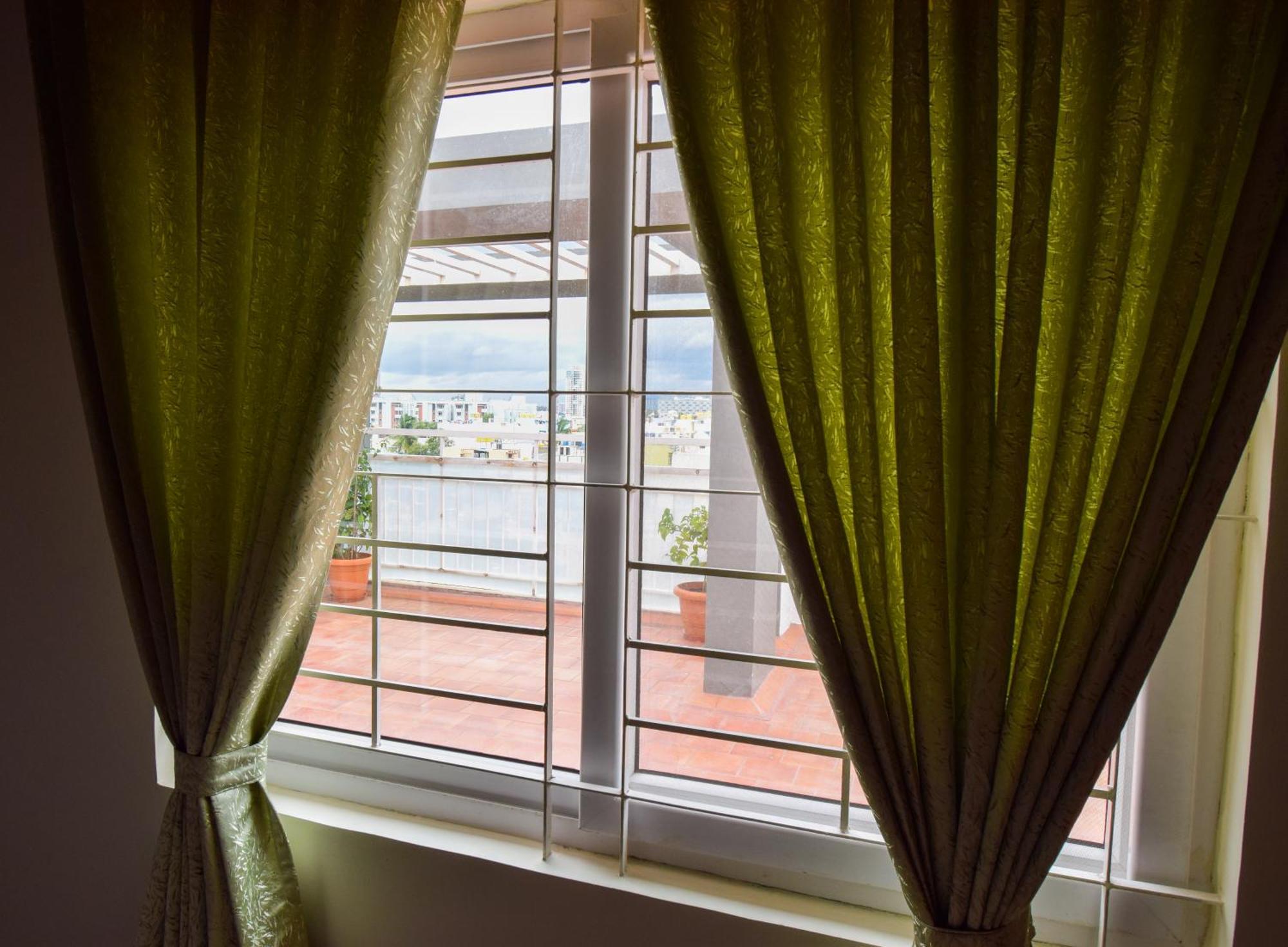 Staymazing-1,2 & 3 Bhk Ac Apartments In Hebbal-5Mins To Manyata-30Mins To Airport Bangalore Buitenkant foto